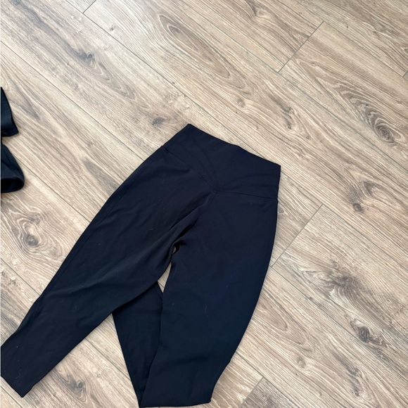 Amazon workout set - Picture 4 of 4